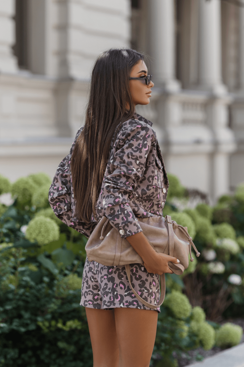 d7050bdfb176681a6e7ea547685f5fa2